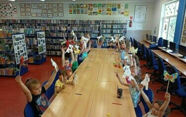 Liski w bibliotece  31