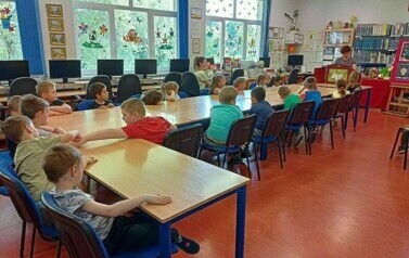 Liski w bibliotece  34