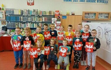 Zajęcia biblioteczne z uczniami klas I  4