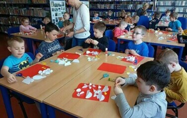 Zajęcia biblioteczne z uczniami klas I  8