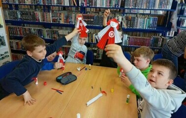 Lekcja biblioteczna i warsztaty plastyczne z klasą II a i II b  14