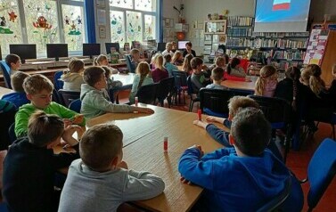 Lekcja biblioteczna i warsztaty plastyczne z klasą II a i II b  17