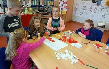Lekcja biblioteczna i warsztaty plastyczne z klasą II a i II b  19