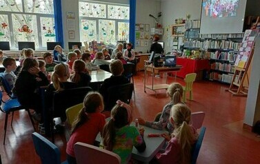 Lekcja biblioteczna i warsztaty plastyczne z klasą II a i II b  23