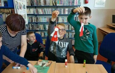 Lekcja biblioteczna i warsztaty plastyczne z klasą II a i II b  26