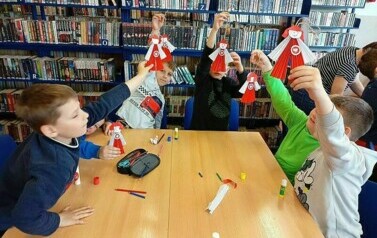 Lekcja biblioteczna i warsztaty plastyczne z klasą II a i II b  32