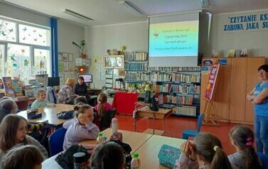 Warsztaty patriotyczne o świętach majowych z klasami III 16