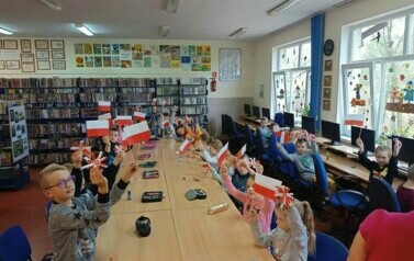 Warsztaty patriotyczne z klasą I i II 1