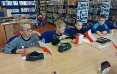 Warsztaty patriotyczne z klasą I i II 15