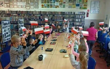 Warsztaty patriotyczne z klasą I i II 17