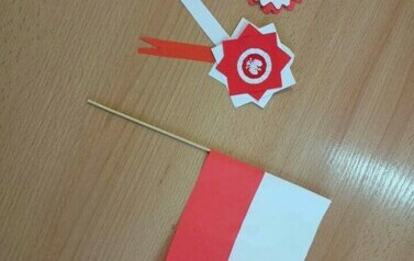 Lekcja patriotyczna i warsztaty plastyczne z klasą IIb i IIIb 44