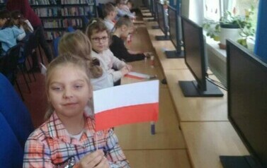 Lekcja patriotyczna i warsztaty plastyczne z klasą IIb i IIIb 47