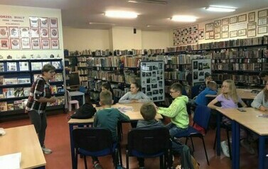 Noc w bibliotece 22