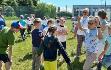 Piknik czytelniczy z klasami II a i II b 21