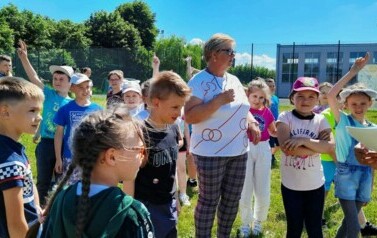 Piknik czytelniczy z klasami II a i II b 30