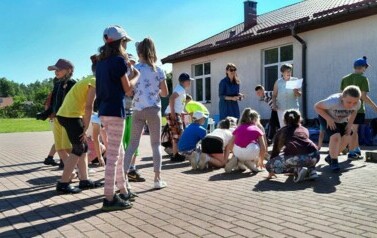 Piknik czytelniczy z klasami II a i II b 38