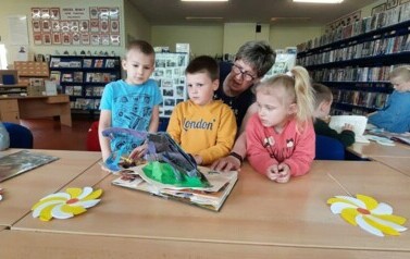 Motylki w bibliotece 16