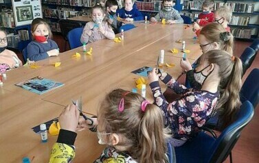Wsp&oacute;lne czytanie i warsztaty plastyczne z klasą II 9