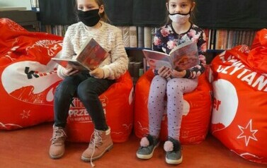 Wsp&oacute;lne czytanie i warsztaty plastyczne z klasą II 13