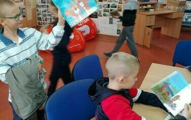 Czytam z klasą"Lekturki spod chmurki" 1
