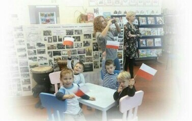 Motylki i S&oacute;wki w bibliotece 11