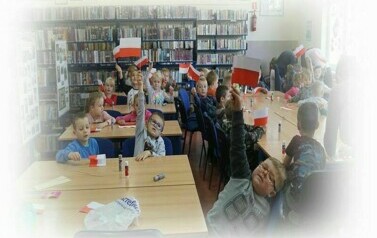 Wizyta "Lisk&oacute;w" i "Zajączk&oacute;w" w bibliotece 4
