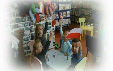 Wizyta "Lisk&oacute;w" i "Zajączk&oacute;w" w bibliotece 5
