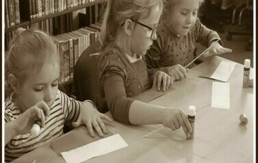 Wizyta "Lisk&oacute;w" i "Zajączk&oacute;w" w bibliotece 9