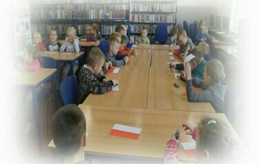 Wizyta "Lisk&oacute;w" i "Zajączk&oacute;w" w bibliotece 13