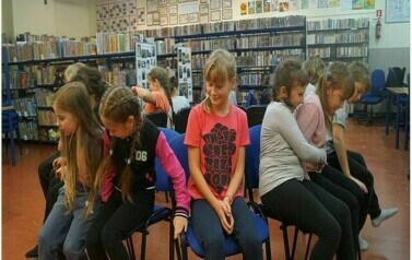 Noc w bibliotece 17