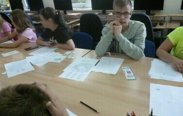 Zabawy wakacyjne w bibliotece 15