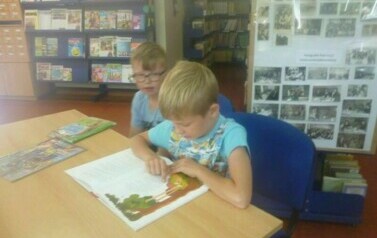 Konkurs czytania z lekcją biblioteczną pt "bezpieczne wakacje" 10