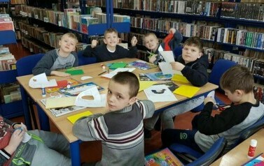 Warsztaty świąteczne w bibliotece 42
