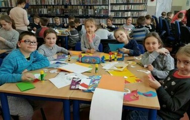Warsztaty świąteczne w bibliotece 47
