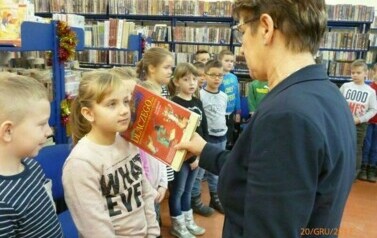 Pasowanie na czytelnika 2017 12