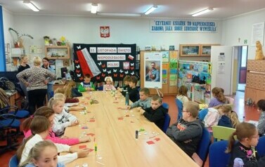 Lekcja patriotyczna dla klas III 8