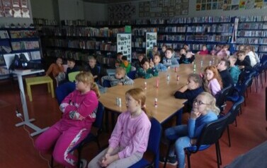 Święto Niepodległości w bibliotece &ndash; edukacyjna przygoda klas drugich  1