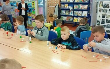 Święto Niepodległości w bibliotece &ndash; edukacyjna przygoda klas drugich  6