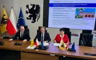 Projektu &bdquo;Uatrakcyjnienie oferty kulturalnej Gminnego Centrum Kulturalno Bibliotecznego w Mikołajkach Pomorskich&rdquo; 4
