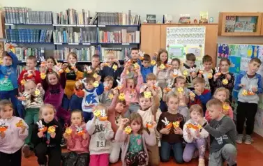 Warsztaty Wielkanocne w bibliotece z klasami I 2025 20