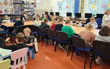 Wielkanocne Warsztaty z Kurczakami i Tradycjami z klasami II 2025 34