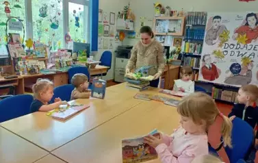 Światowy Dzień Książki z "Krasnalami"! 2025 4