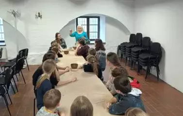 Wycieczkę do zamku w Sztumie.  11
