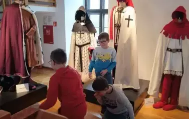 Wycieczkę do zamku w Sztumie.  15