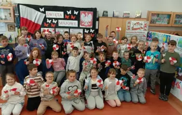 "Majowe Święta z Klasami II &ndash; Patriotyzm na Wesoło!" 2025 16