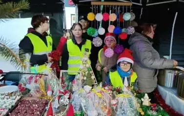 Jarmark świąteczny  64