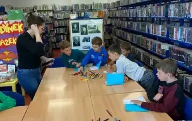 S&oacute;wki w bibliotece! 2025 42