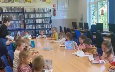 S&oacute;wki w bibliotece! 2025 53