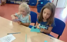 Tworzenia kartek metodą Iris folding 50