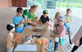 Tworzenie babeczek, malowanie imion, tworzenie bransoletek 60